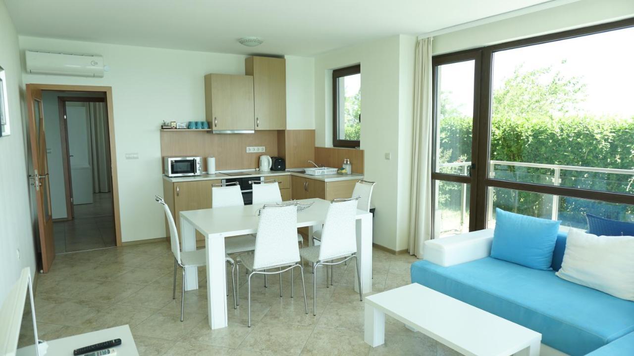 Calithea Complex Aparthotel Kavarna Buitenkant foto
